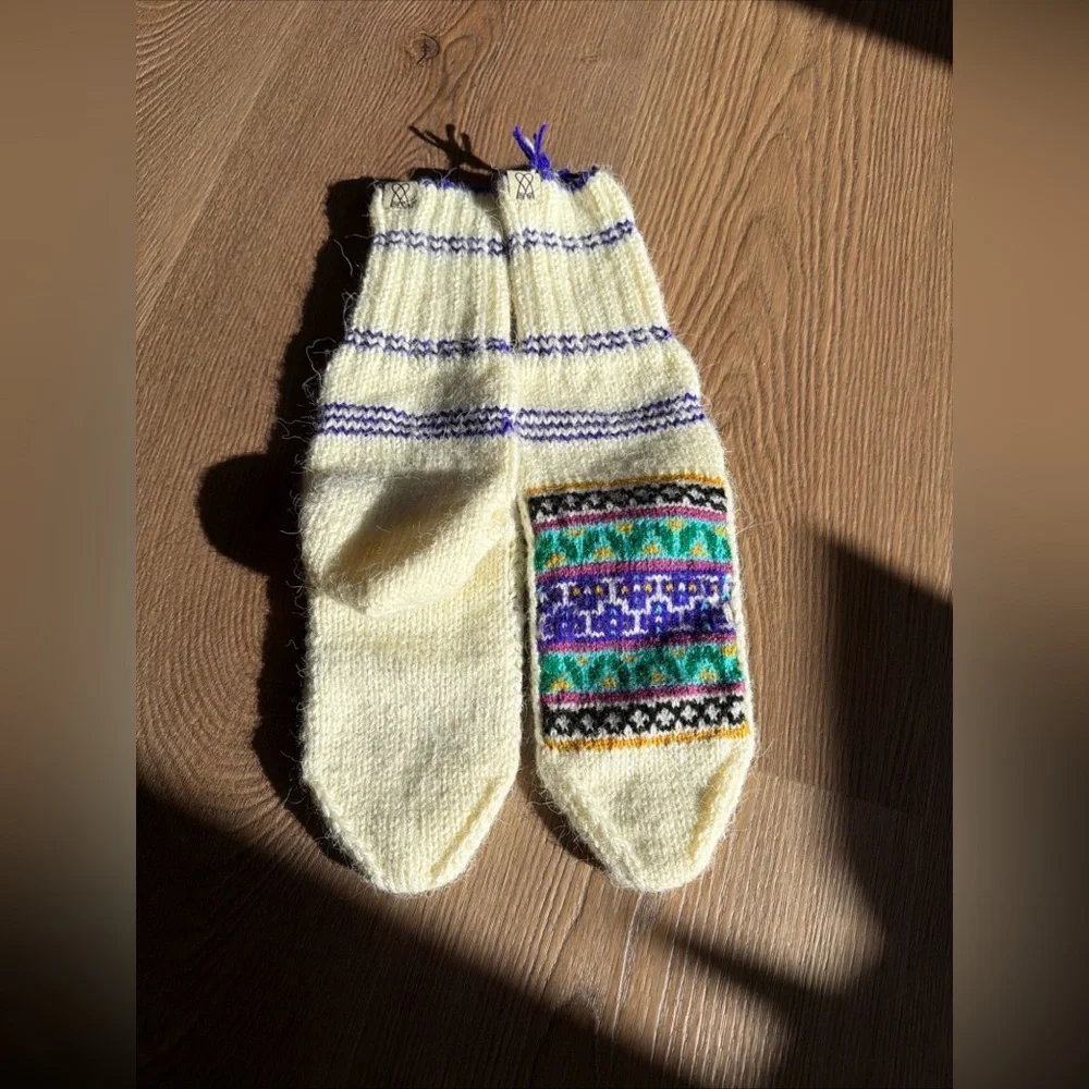 Daya‎ Socks Brand Fazl Handmade Traditional Himalayan “Jurra Gow” White One Size